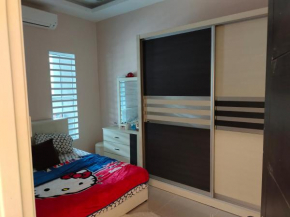 Zaini HomeStay